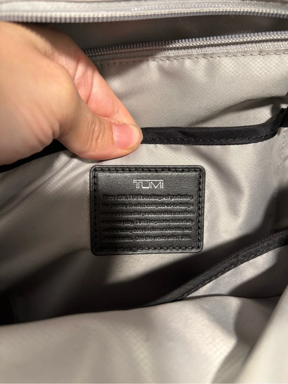 Tumi voyager carson
